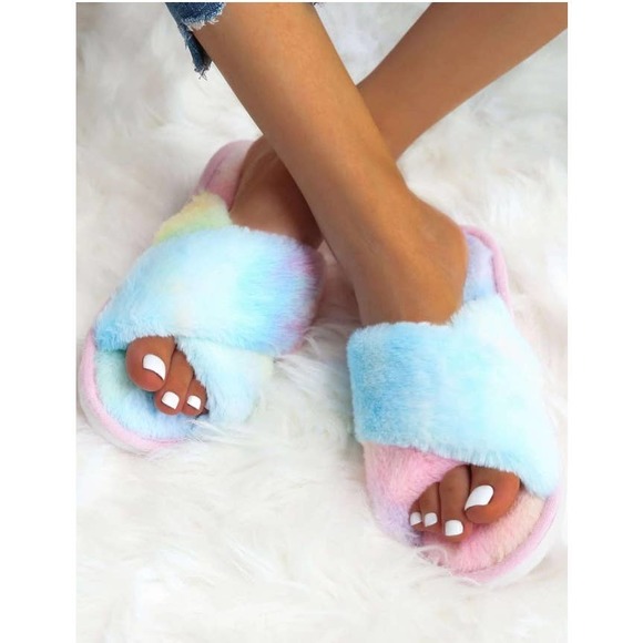 Gradient Criss Cross Fluffy Slippers Women *. - Picture 2 of 4